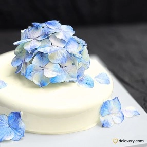 Hydrangea Matcha Mousse